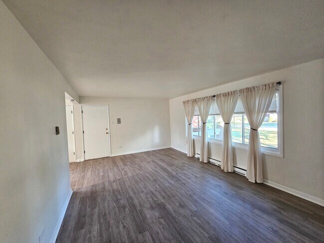Building Photo - 6862 W Lode Dr