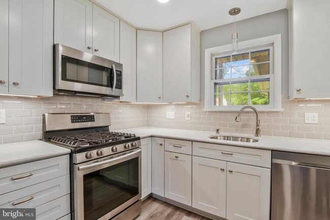 Building Photo - 14920 Carlbern Dr