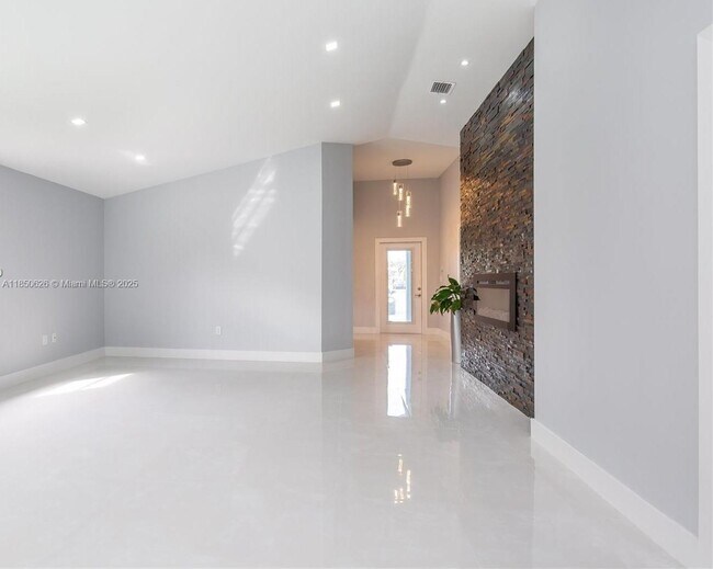 Building Photo - 14003 SW 147th Ct