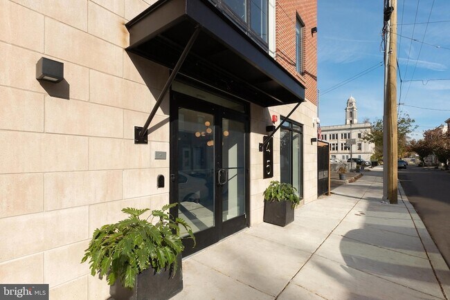 Building Photo - 45 W Haines St