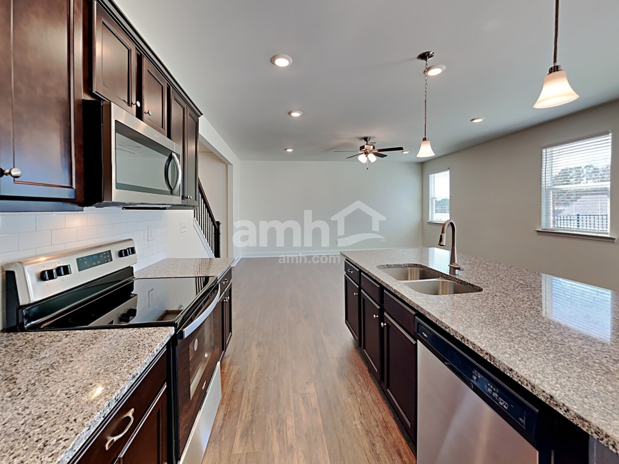 Building Photo - 869 Headland Wy