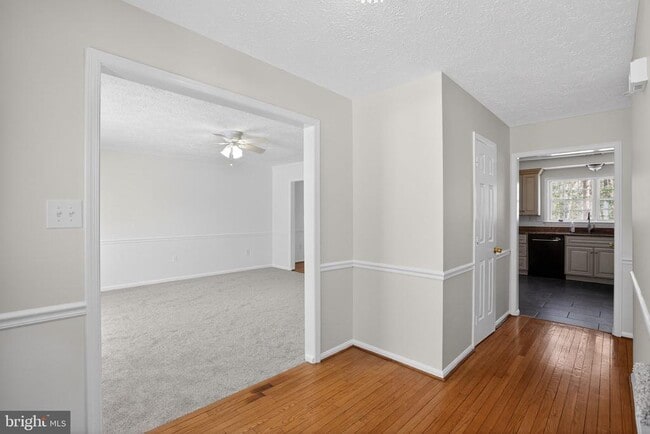 Building Photo - 2705 Vista Ct