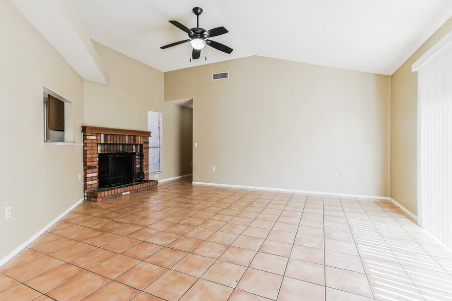 Building Photo - 549 N Granite St