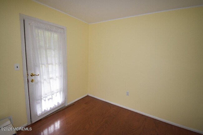 Building Photo - 1304 Wellington Pl