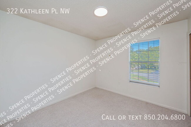 Building Photo - 322 Kathleen Pl NW