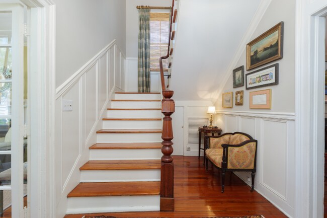 Building Photo - 151 Tradd St