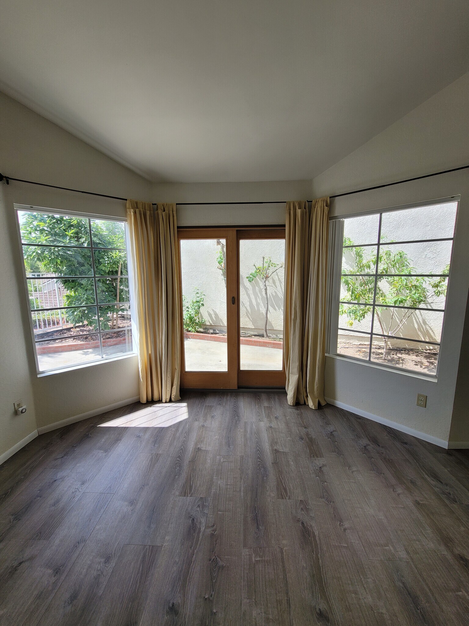 Building Photo - 35 La Costa Ct