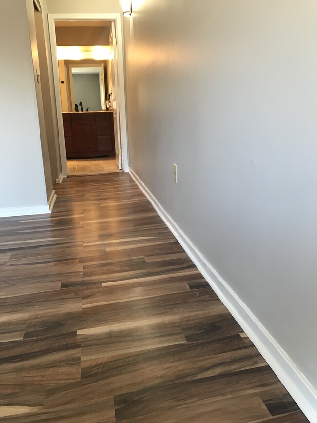 Master Bathroom entrance - 5219 Le Parc Dr