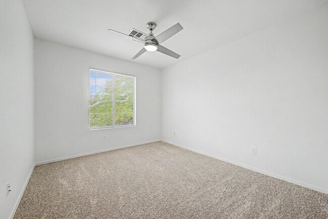 Building Photo - 42323 N 46th Dr