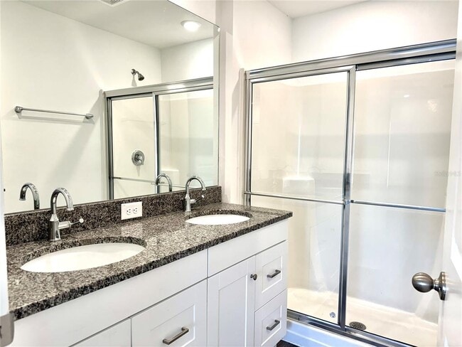 Building Photo - 4110 Targee Ave