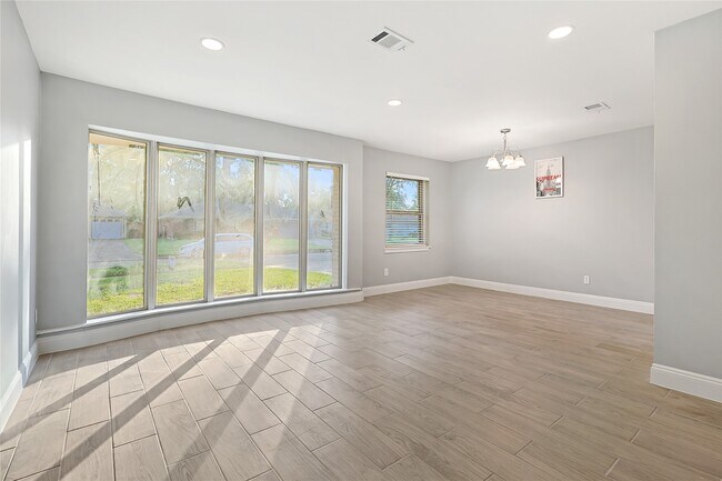 Building Photo - 7103 Lugary Dr