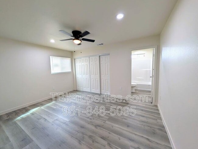 Building Photo - 1358 N Murray St