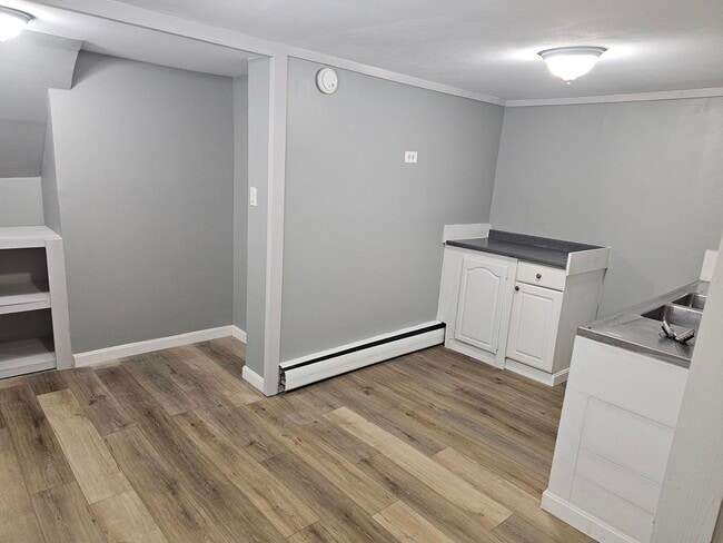 Building Photo - 838 NH-12