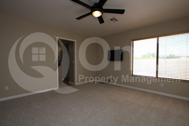 Building Photo - 5844 E Carefree Mountain Dr