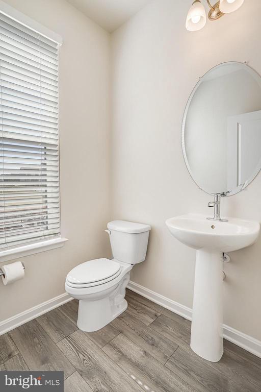 Building Photo - 421 Ensemble Wy