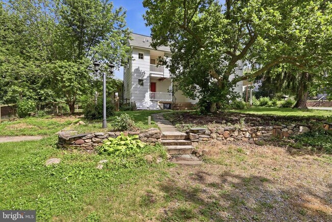 Building Photo - 8606 Yellow Springs Rd