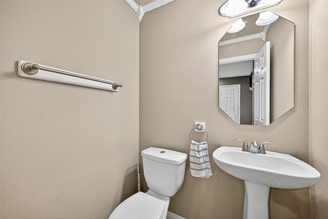 Building Photo - 3714 Bent Springs Ln