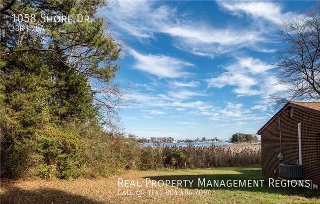 Building Photo - 1058 Shore Dr