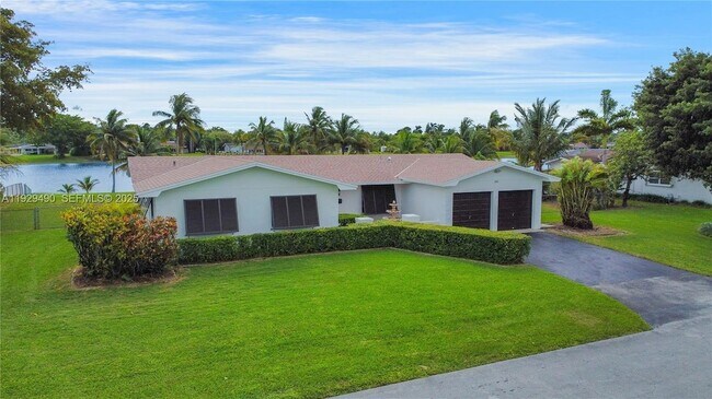 Building Photo - 10962 SW 117th St