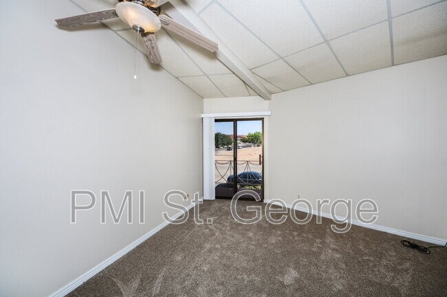 Building Photo - 210 E 600 S
