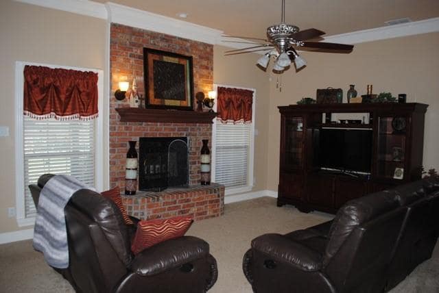 Building Photo - 818 Running Water Trail