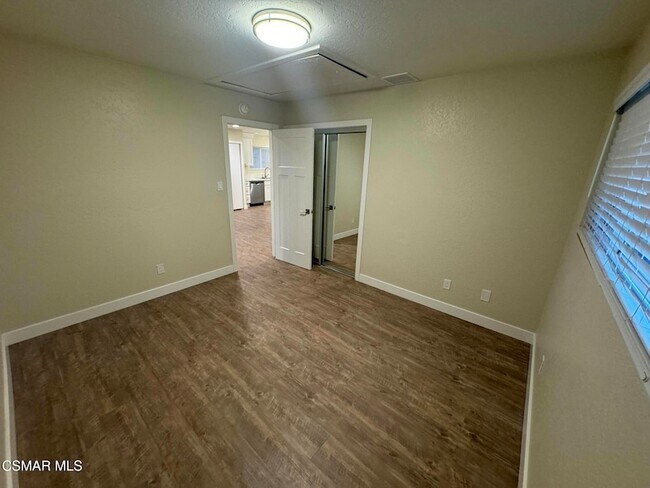 Building Photo - 2049 Sebring St