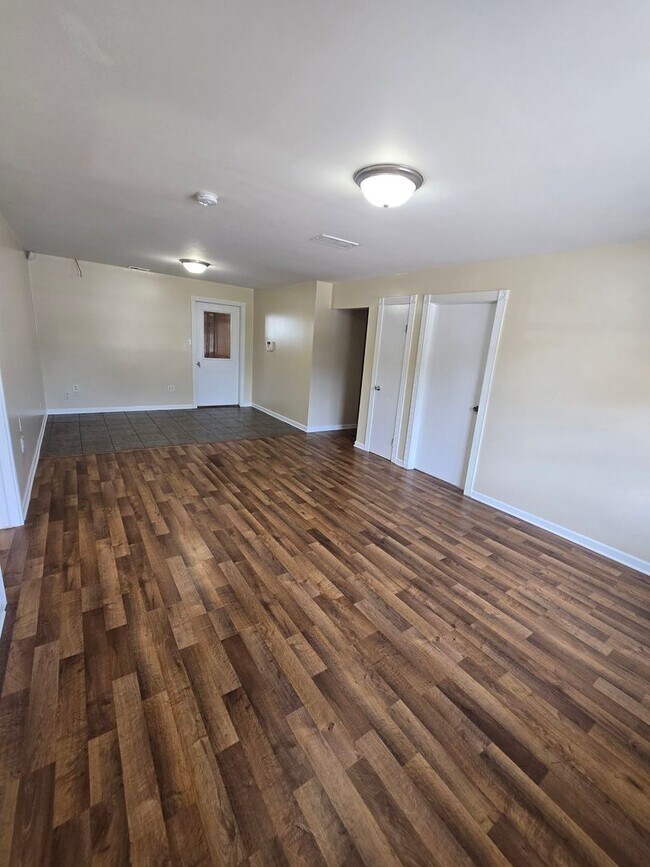 Building Photo - 3334 Michigan St