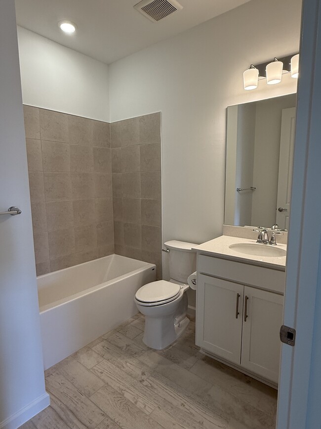 Building Photo - 24750 Marina Del Ray Dr
