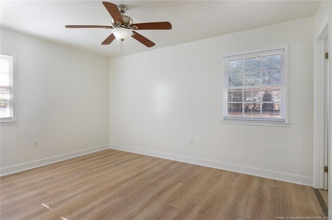 Building Photo - 1623 Van Buren Ave