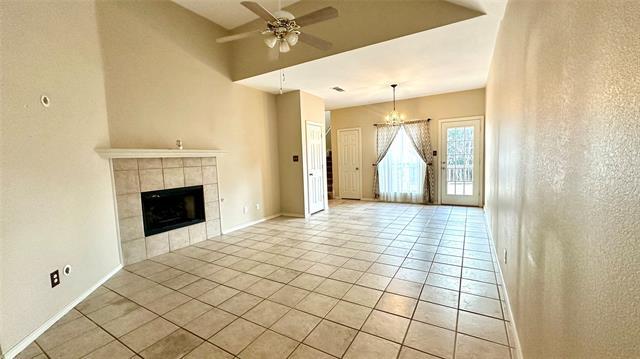 Building Photo - 1402 Peregrine St