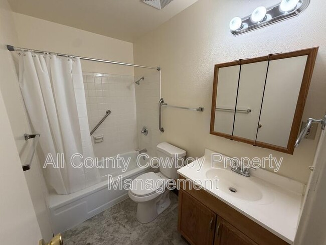 Building Photo - 212 Norma Ct