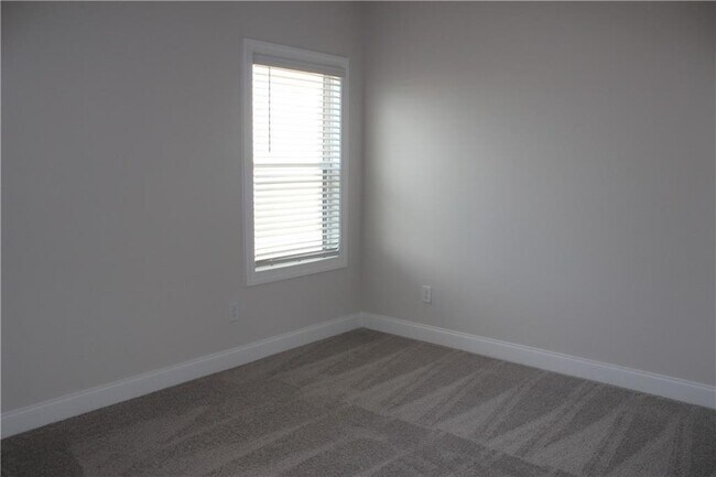 Building Photo - 4647 Molder Dr