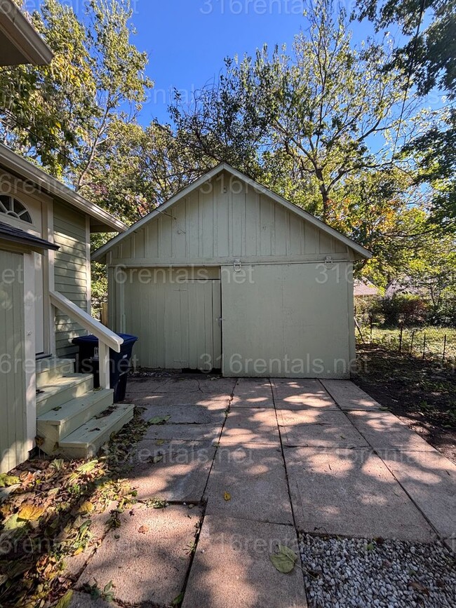 Building Photo - 510 N Alleghany St