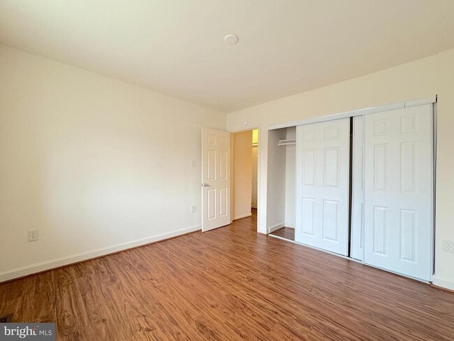 Building Photo - 4643 Logsdon Dr