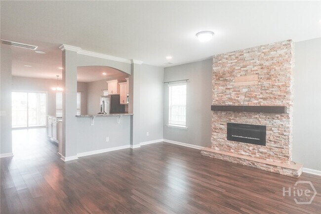 Building Photo - 70 Hazen Dr