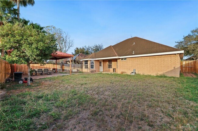 Building Photo - 25 Via Cantera Dr