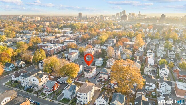 Building Photo - 87 Amity St