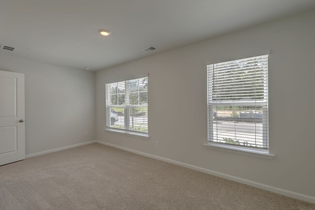 Building Photo - Shady Oaks Subdivision!