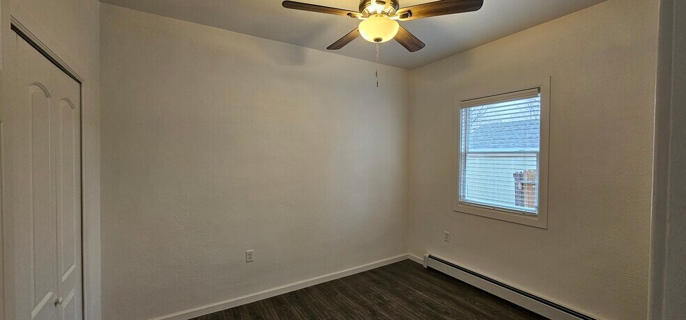 Building Photo - 635 Elm Ave