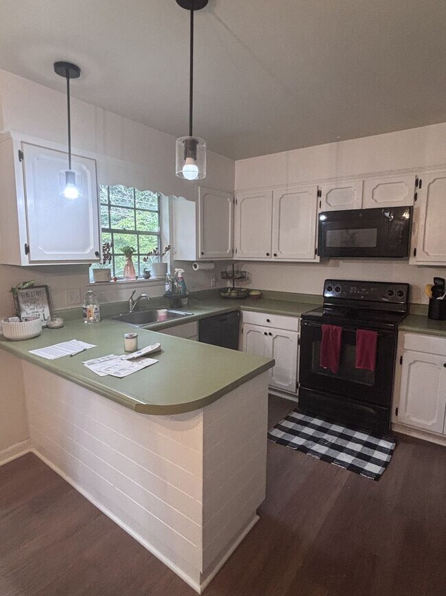 Building Photo - 2703 Southbury Cir