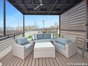 Building Photo - 308 S Mesquite St