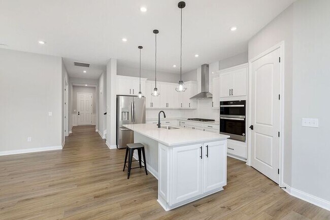 Building Photo - Gorgeous Newly Built 3 Bedroom 3 Full Bath on Golf Course in Westfield!