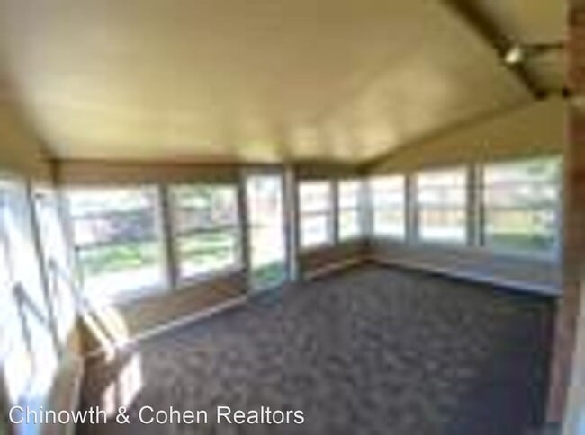 Building Photo - 3 br, 1 bath House - 3224 S 121st E Ave