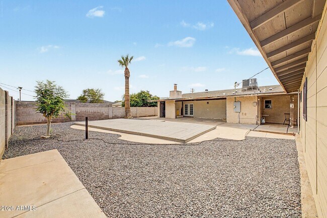 Building Photo - 2629 N 73rd Pl
