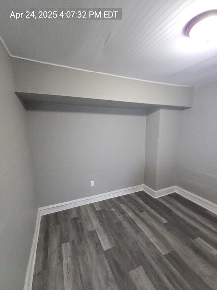 Building Photo - 2246 Sidney Ave