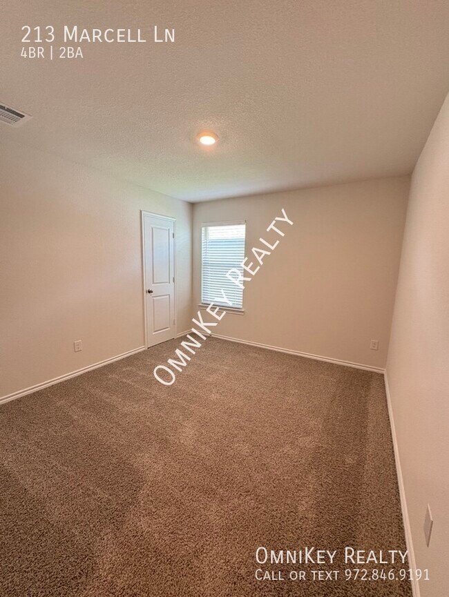 Building Photo - 213 Marcell Ln