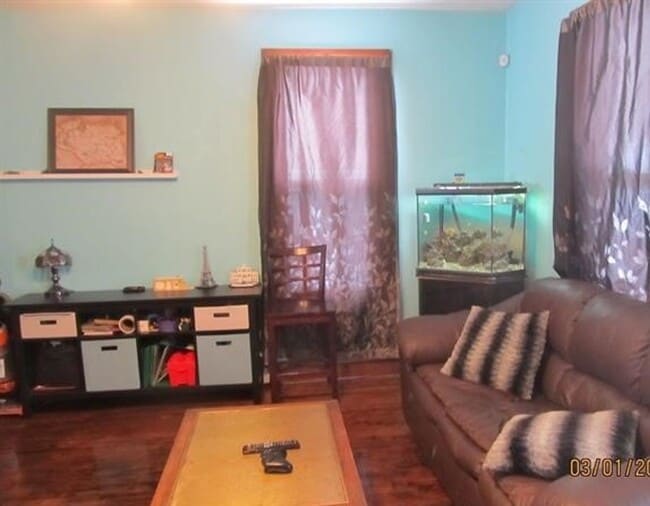 Building Photo - 4 bedroom house