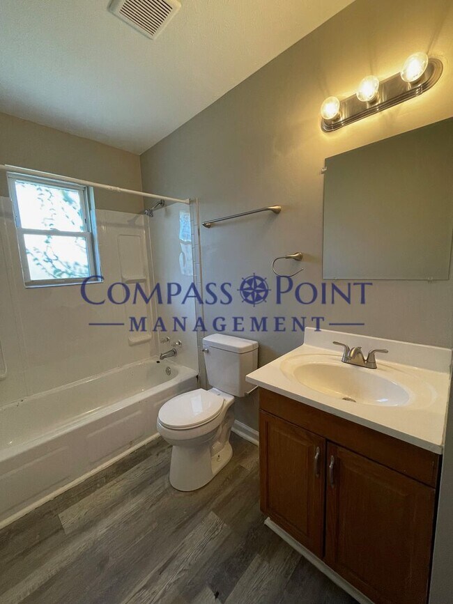 Building Photo - Newly Renovated Just For You! First Month's Rent Free!!