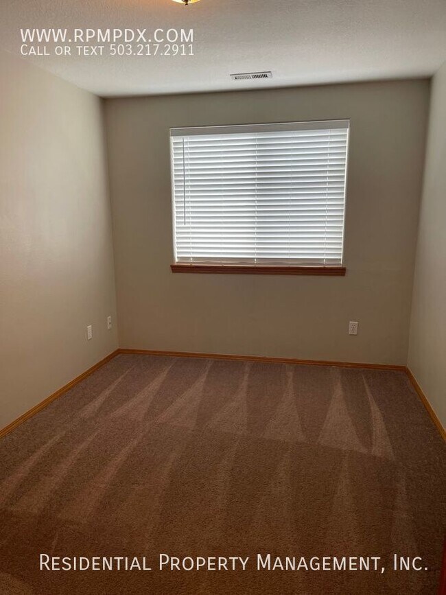 Building Photo - Refreshed Rental Rate - Coveted Sherwood H...