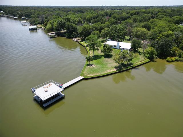 Building Photo - 8731 Lakeshore Dr